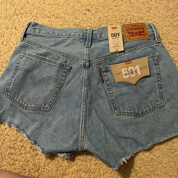Levi High Rise 501 Shorts - Picture 3 of 4